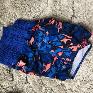 Lululemon 4inch size 6 hotty hot shorts. Royal blue and neon orange